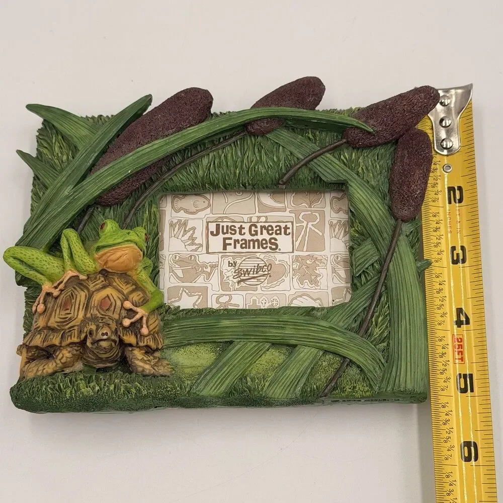Vintage 2000 SWIBCO Frog Turtle Cattails 3D Resin Picture Frame 3x2